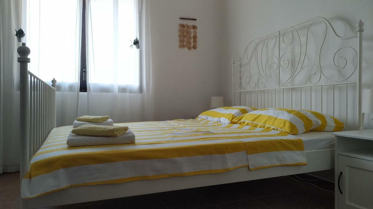 Apartments Kupine Bol Bagian luar foto