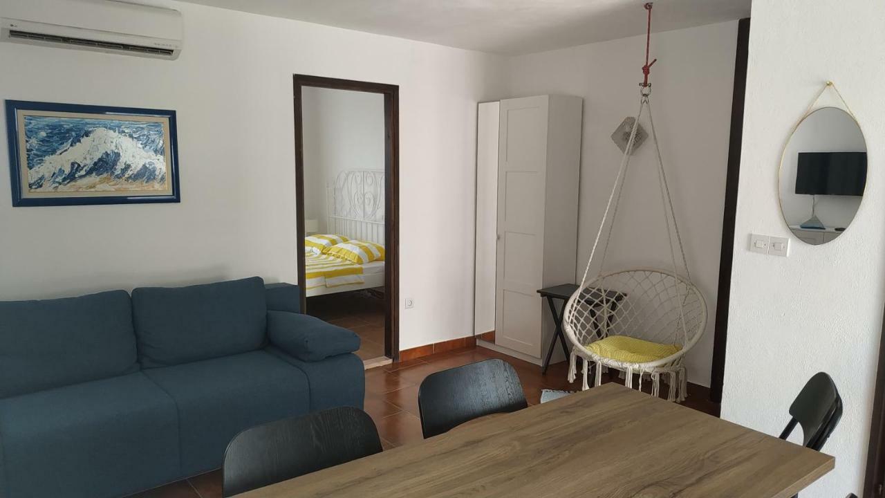 Apartments Kupine Bol Bagian luar foto